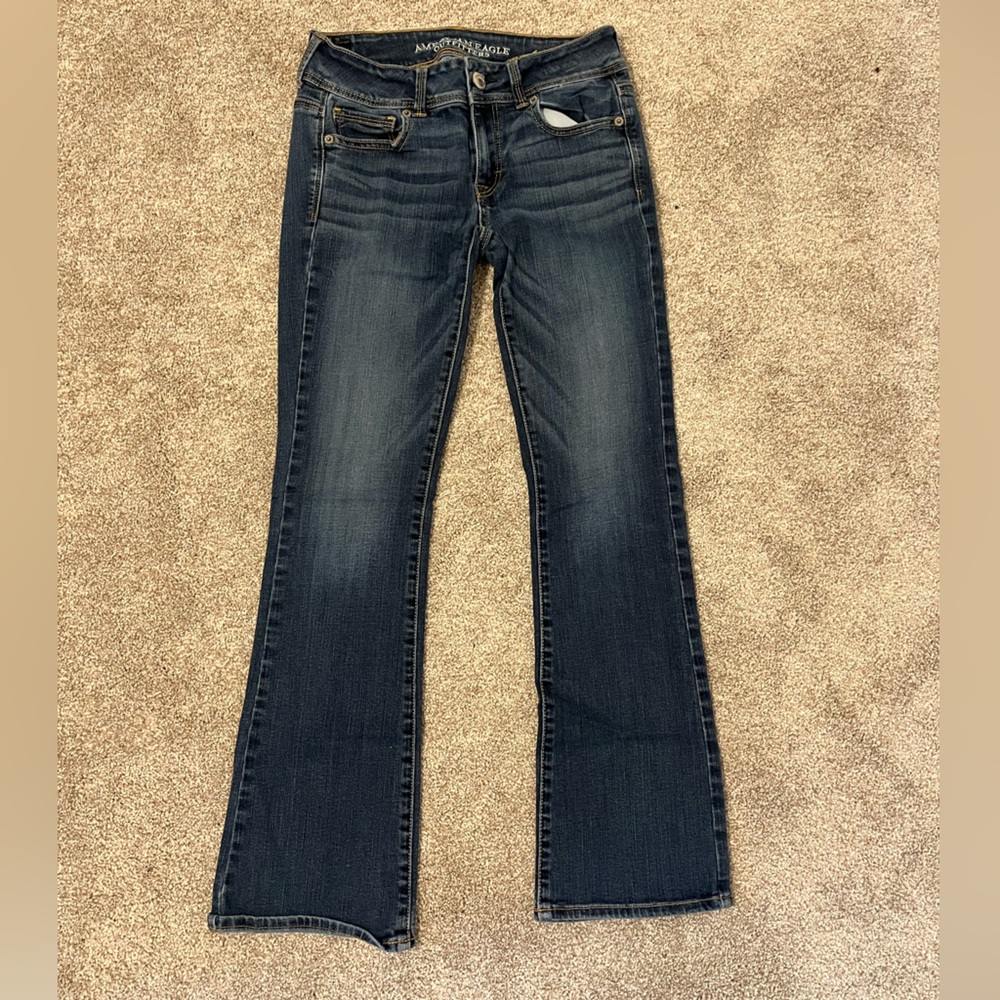 American Eagle Outfitters Women's kickboot Jeans